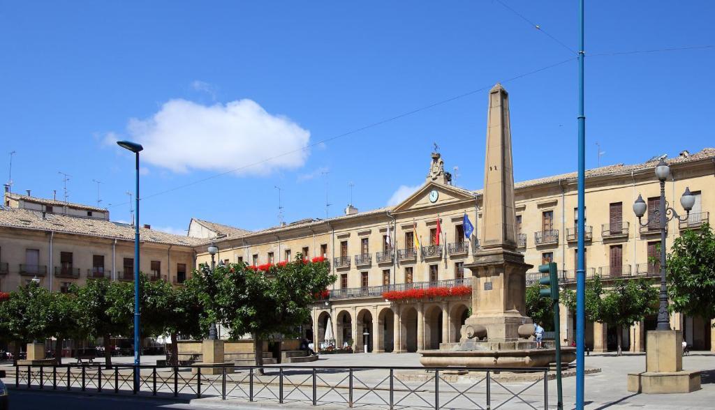 Hostal Arotza Tafalla Exterior foto